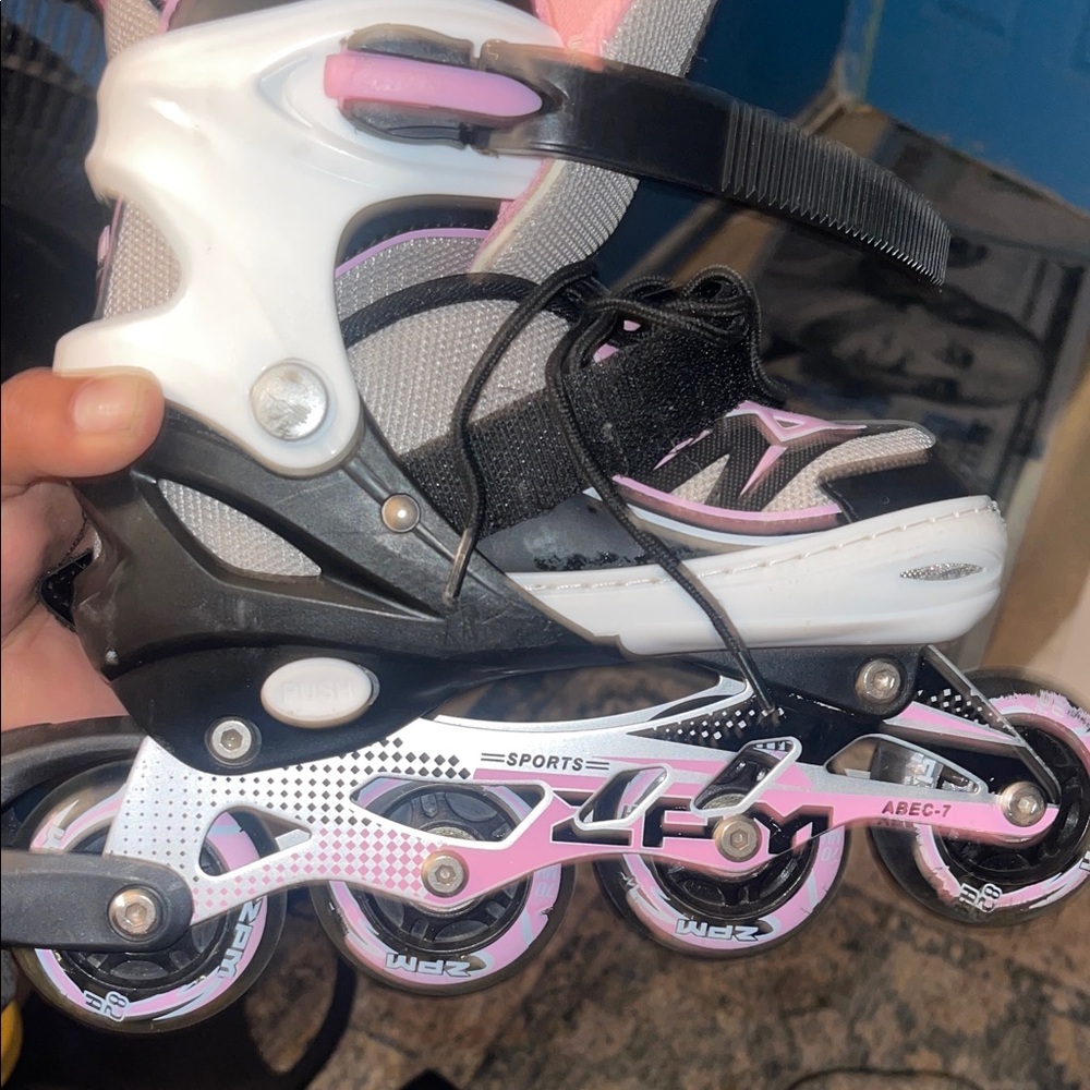 Youth Inline Skates with Pink and Black Design
